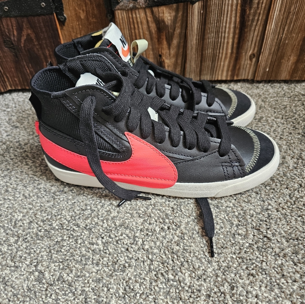 Nike Blazer Mid 77 Jumbo Men's Shoes Sz 10 Black Red Retro DD3111-001 Never Worn